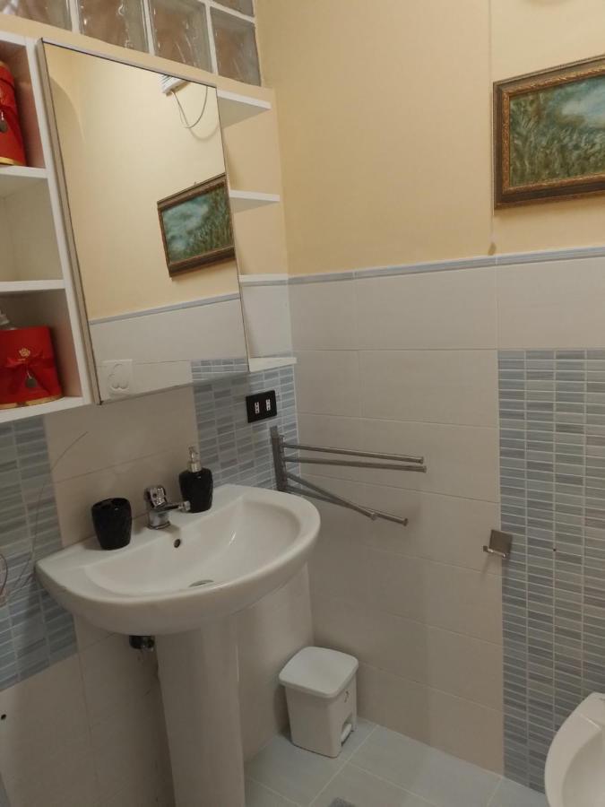 La Casa Dei Libri Villa Sutri Bagian luar foto